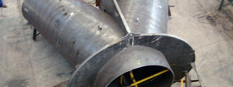 BIFURCAÇÃO DN 1900 mm
Peso: 12 ton
Dimensões: DN 1.900 mm
Normas: DIN 8570/ DIN 7168/ AWS
Material: AC CosarCor 500
Ano de Fabricação: 2006